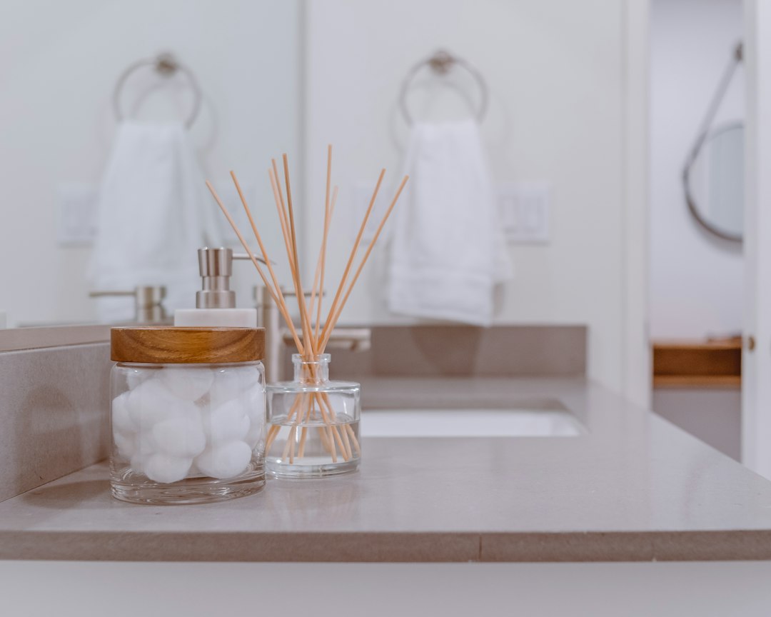 Badkamer stickers: een gids voor herfstchic